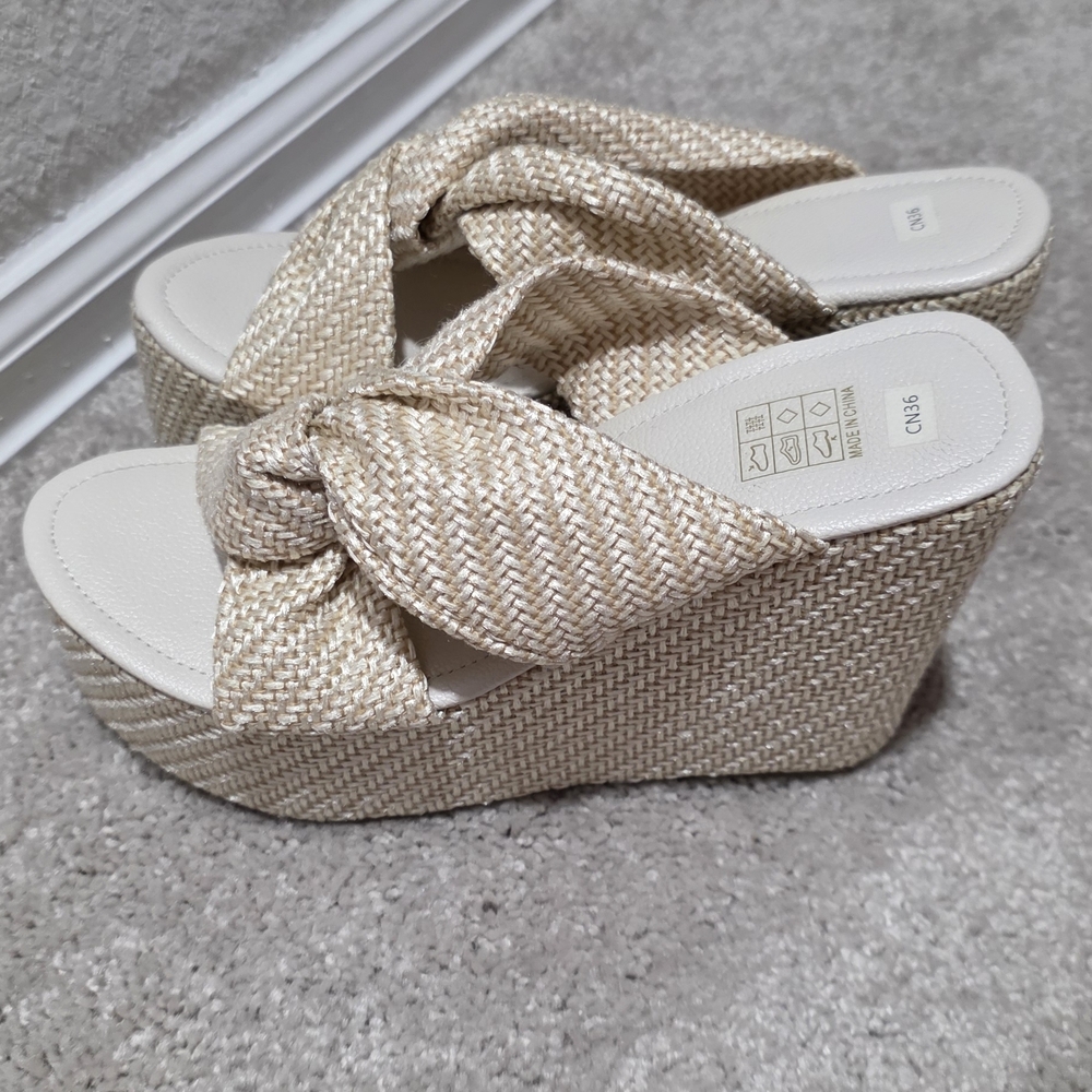 Elegant Tan Wedge Sandals
